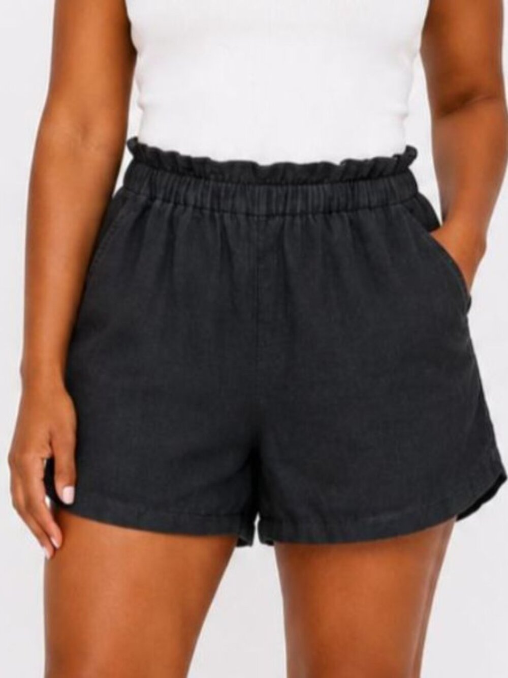 Yuki. Buttons Womens Black 100% linen minimalist Shorts Size Small/Medium